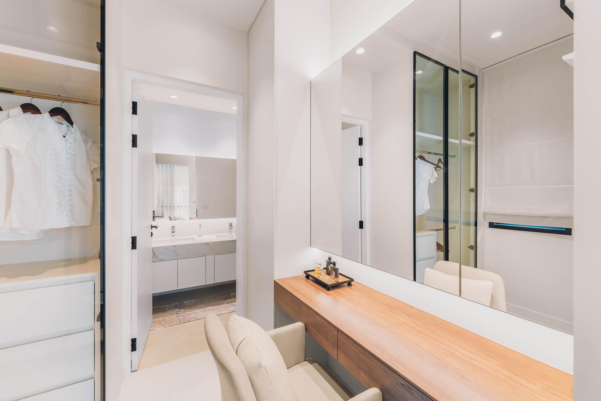 Twin Vanity Basins & Wave Backsplash — Master ensuite double vanity crafted for effortless daily comfort and refined aesthetics (Photo #27)